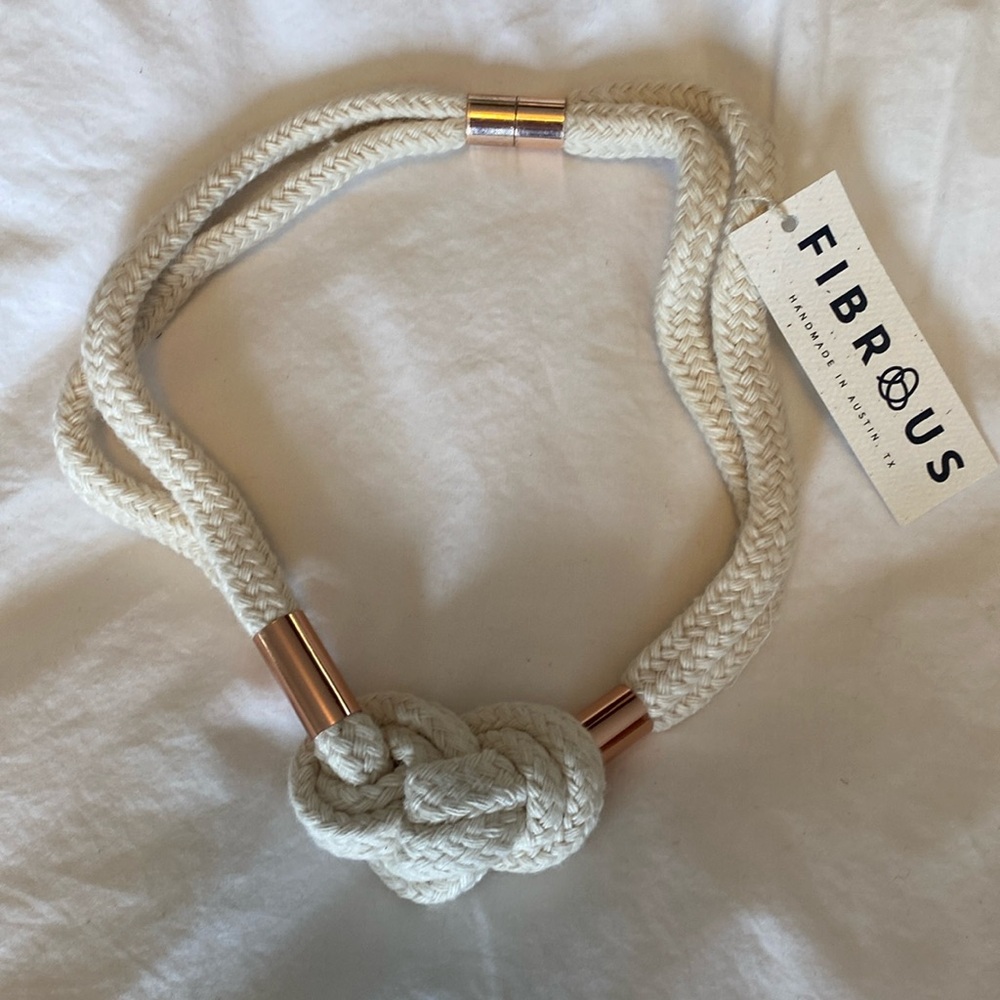 NWT Esby Fibrous Cloud Necklace